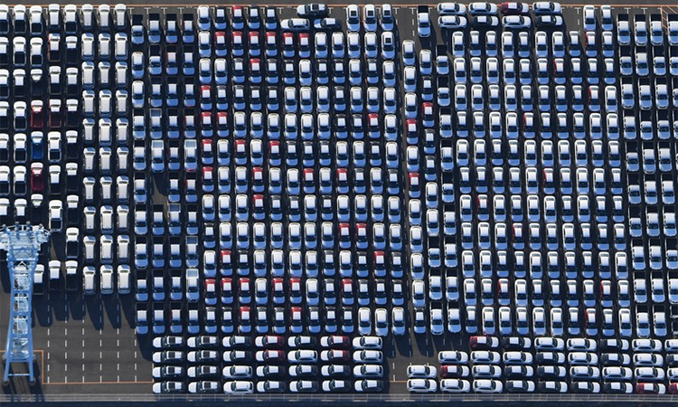 自動車輸出、EVの勢いに差　日本が中国に抜かれ世界首位陥落