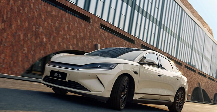 中国BYD、欧州EV市場で初の首位　4月の販売台数でテスラを逆転