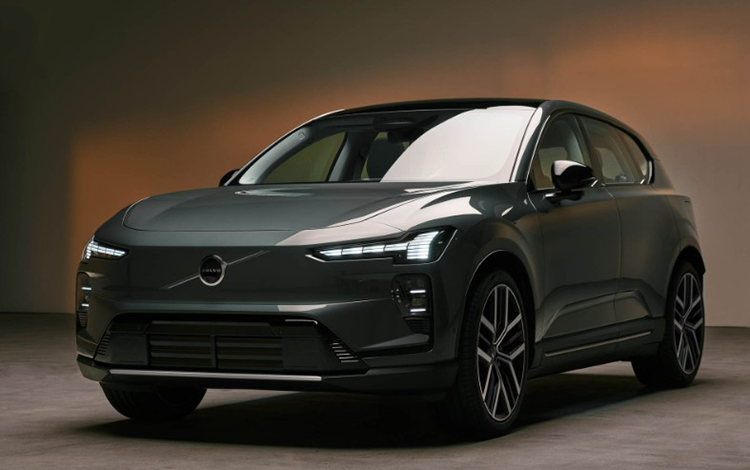 ボルボ、新型バッテリEV「EX60」世界初公開 最大810kmの航続距離を達成