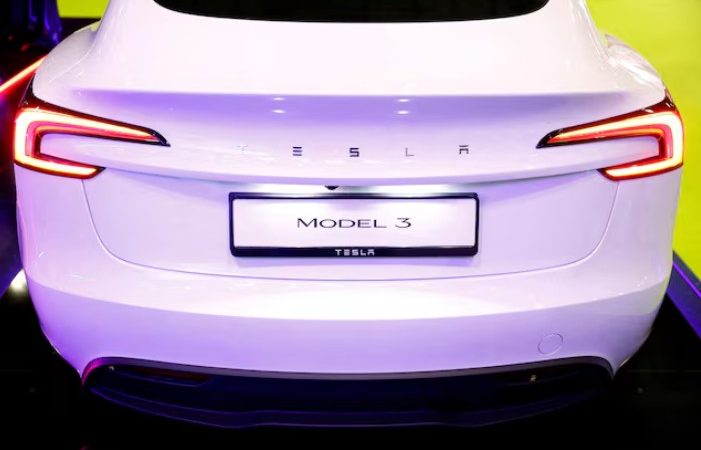 欧州自動車販売、12月7.6%増 EVが初めてガソリン車上回る